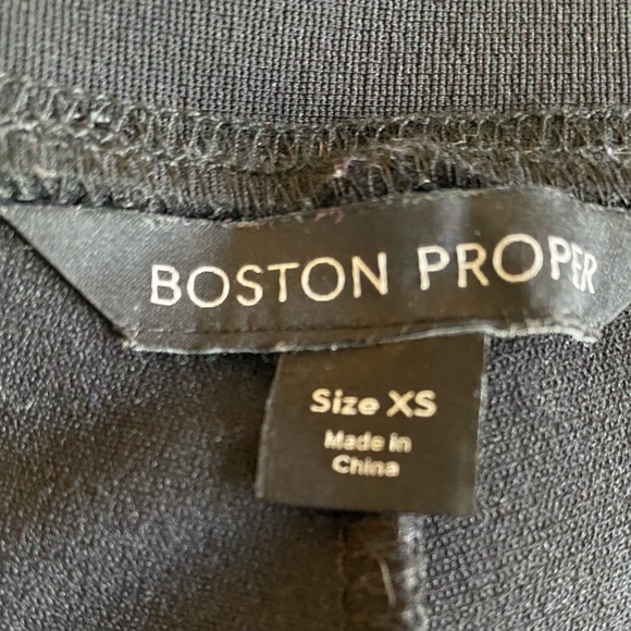 BOSTON PROPER black, flat front travel pants. Size XS - Picture 5 of 6